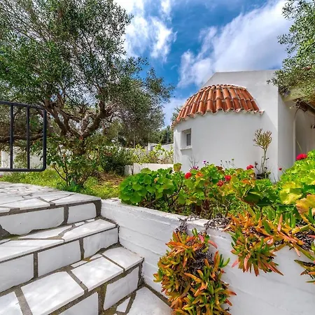 Calma Holiday home Prassas